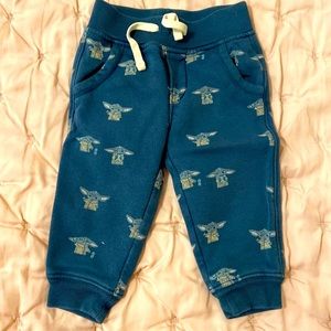 EUC baby gap limited edition Star Wars baby yoda sweatpants